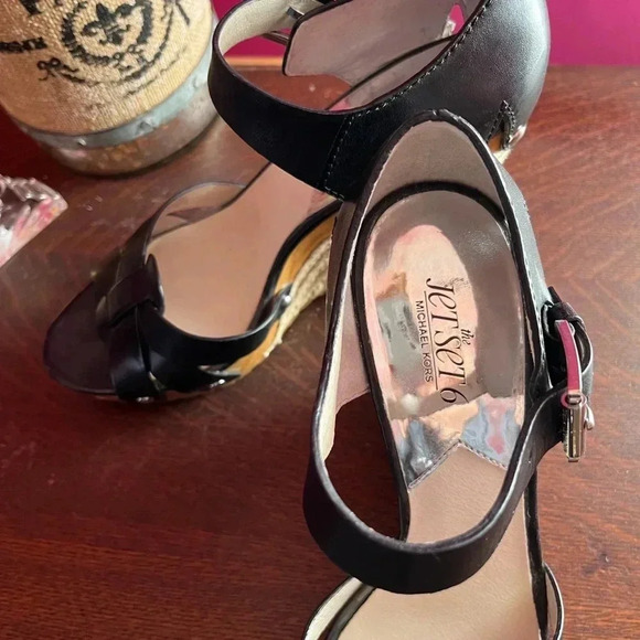 M.Kors Wedges. NEW - Picture 4 of 5